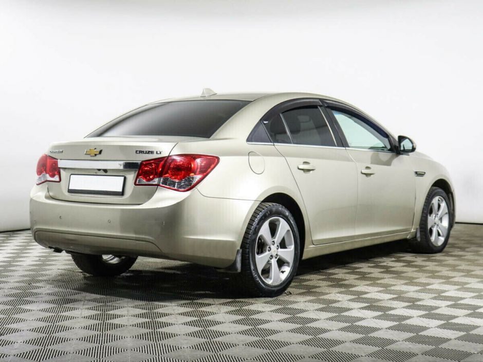 Chevrolet Cruze 1.8 АКПП, 2012, 136 000 км фото 4