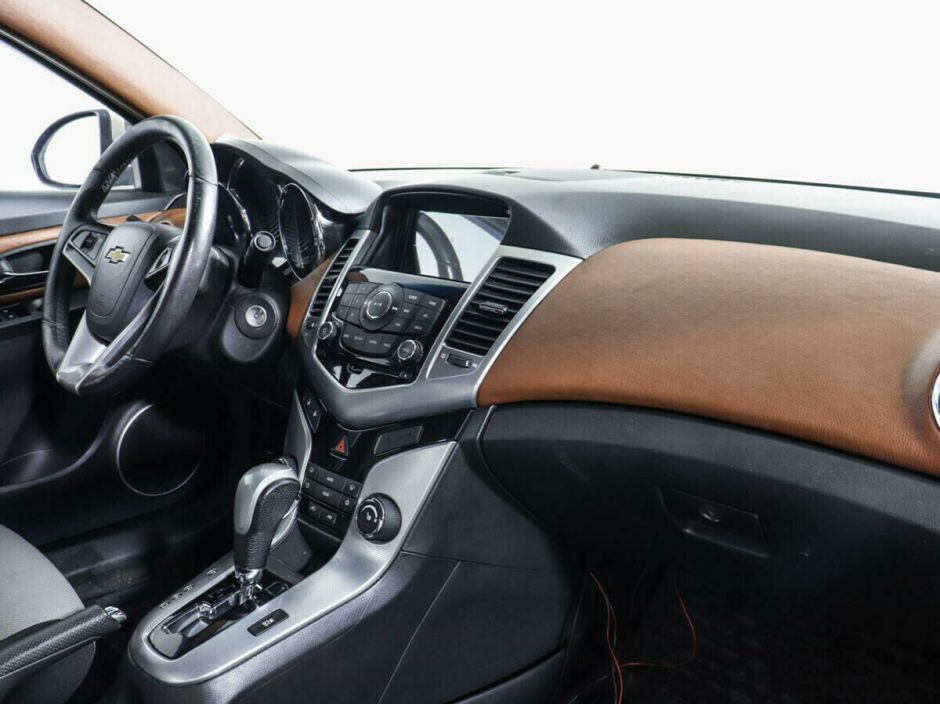 Chevrolet Cruze 1.8 АКПП, 2012, 136 000 км фото 5