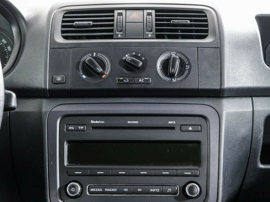 Skoda Fabia 1.2 МКПП, 2012, 141 000 км фото 7