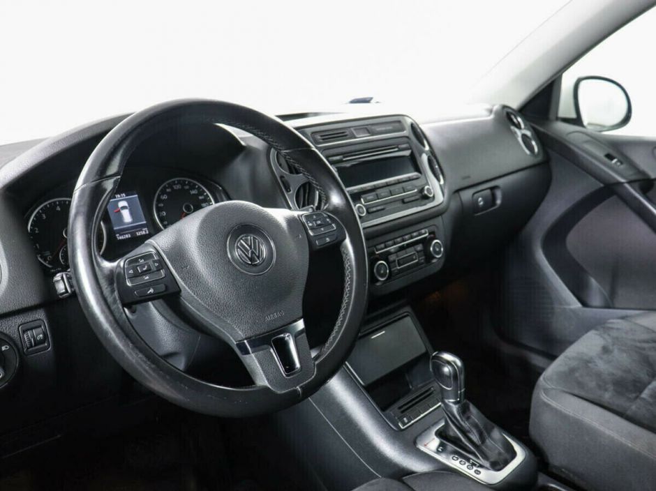 Volkswagen Tiguan 2.0 АКПП, 2012, 137 000 км фото 7
