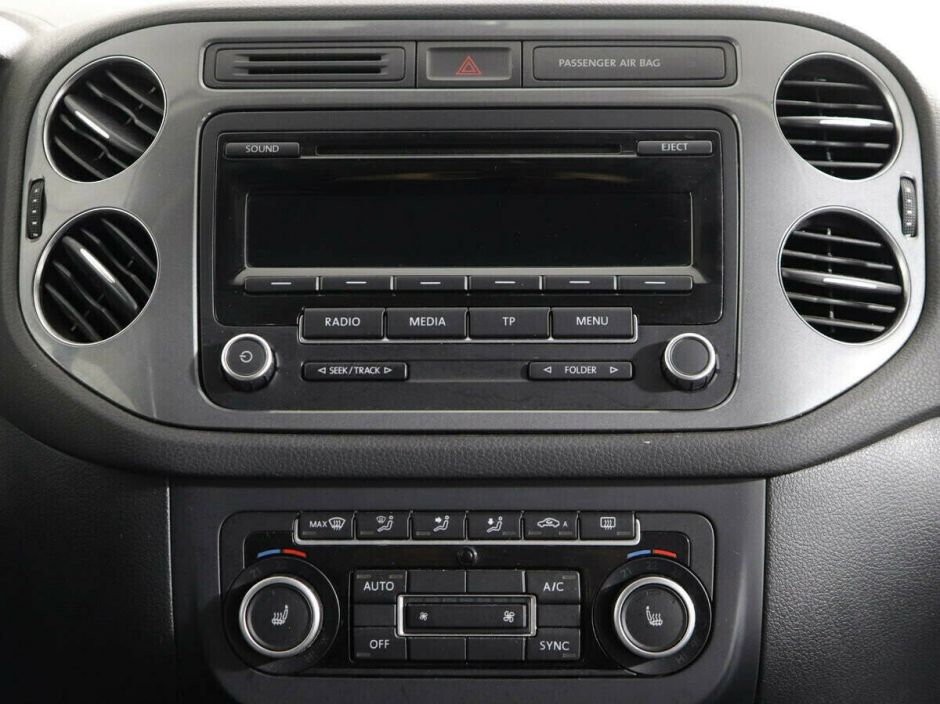 Volkswagen Tiguan 2.0 АКПП, 2012, 142 000 км фото 8