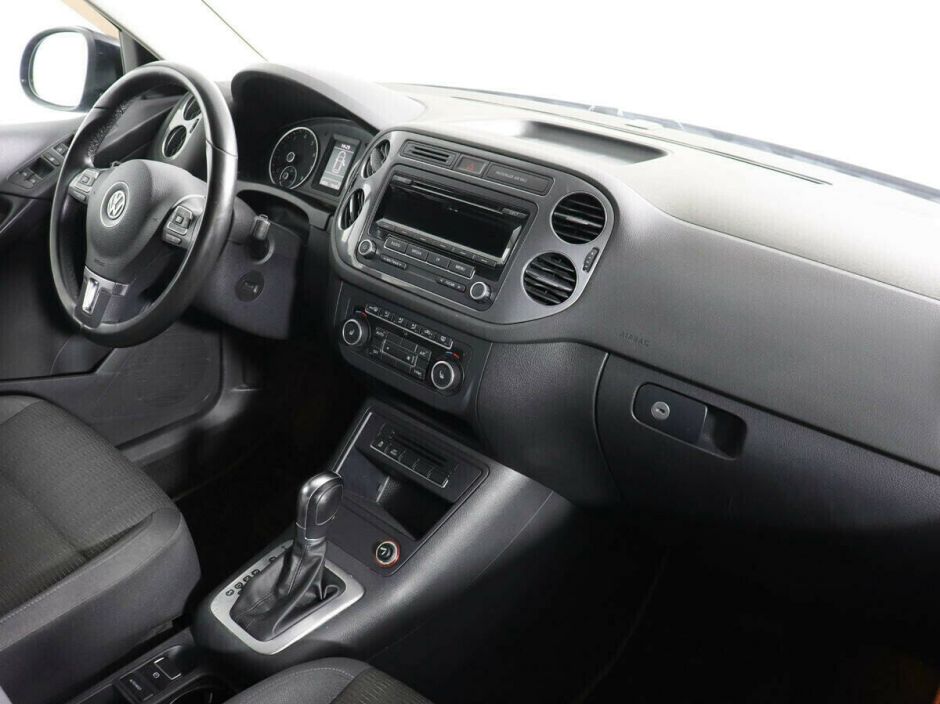 Volkswagen Tiguan 2.0 АКПП, 2012, 142 000 км фото 9