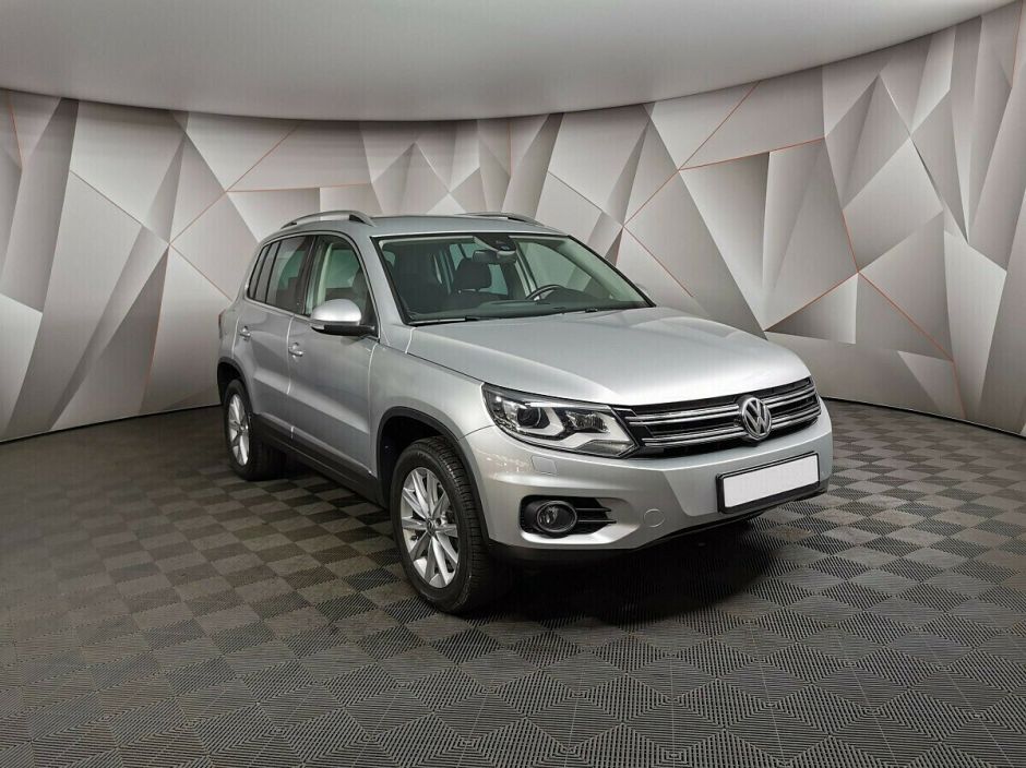 Volkswagen Tiguan 2.0 АКПП, 2012, 141 000 км фото 3