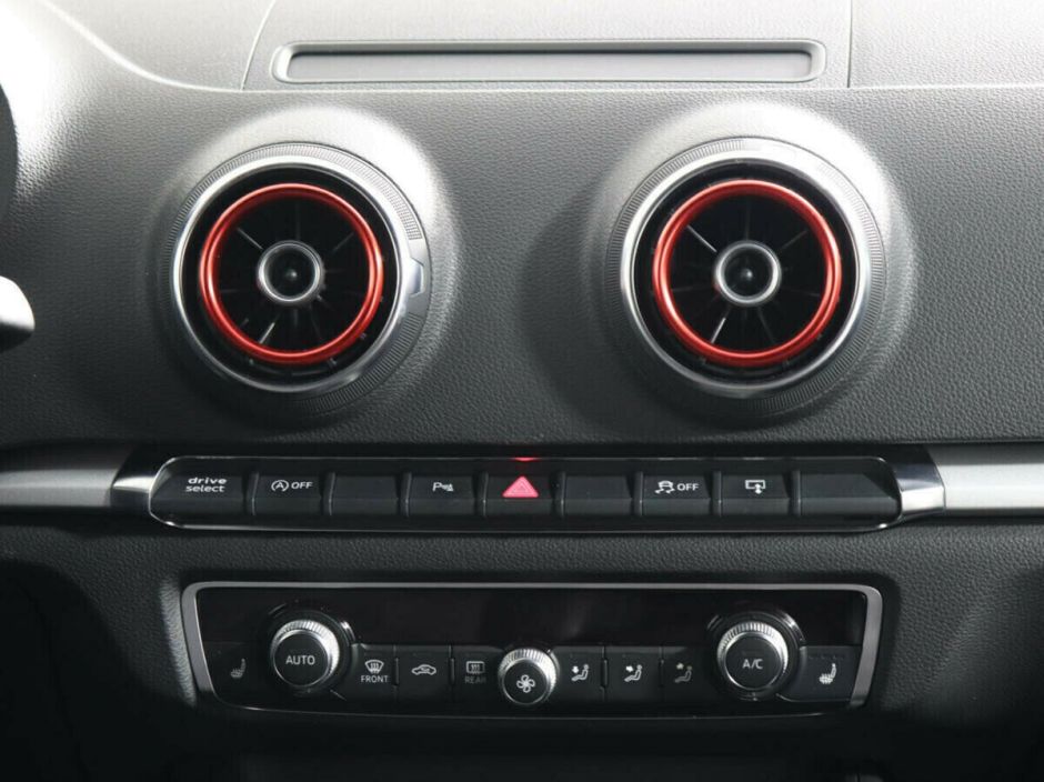 Audi A3 1.8 РКПП, 2013, 131 000 км фото 8