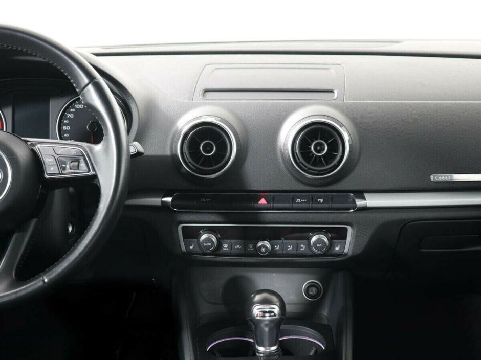 Audi A3 1.4 РКПП, 2016, 88 000 км фото 6