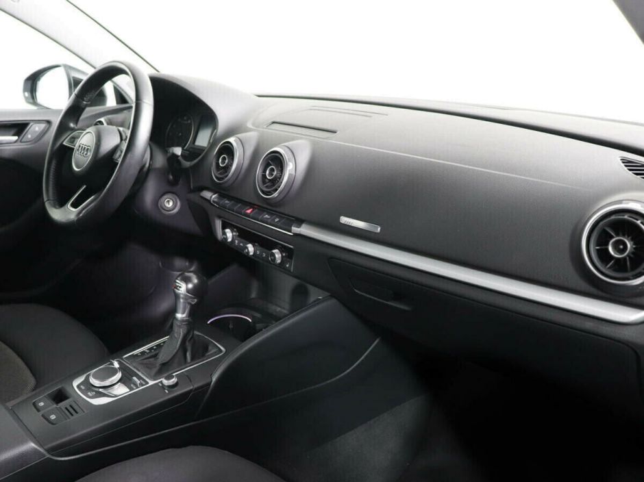 Audi A3 1.4 РКПП, 2016, 88 000 км фото 8