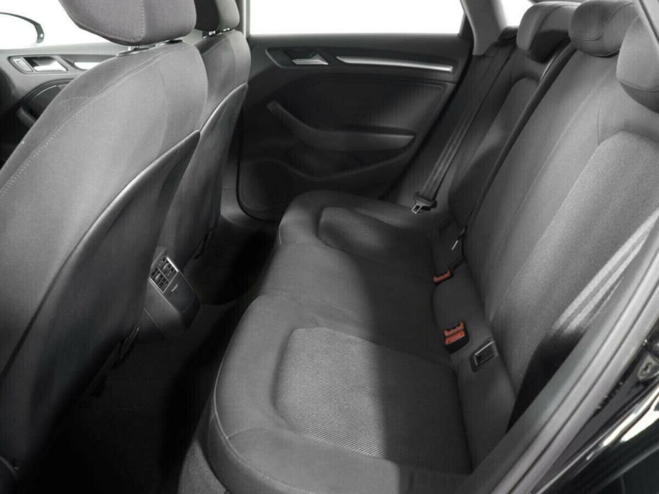 Audi A3 1.4 РКПП, 2016, 88 000 км фото 9