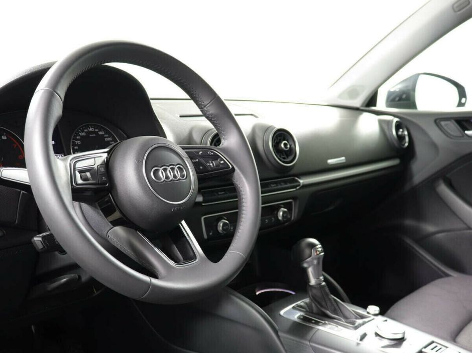 Audi A3 1.5 РКПП, 2017, 86 000 км фото 5