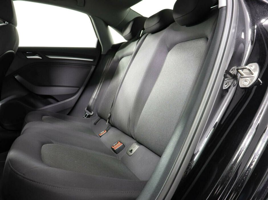 Audi A3 1.5 РКПП, 2017, 86 000 км фото 9