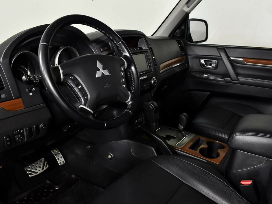 Mitsubishi Pajero 3.8 АКПП, 2007, 197 000 км фото 5