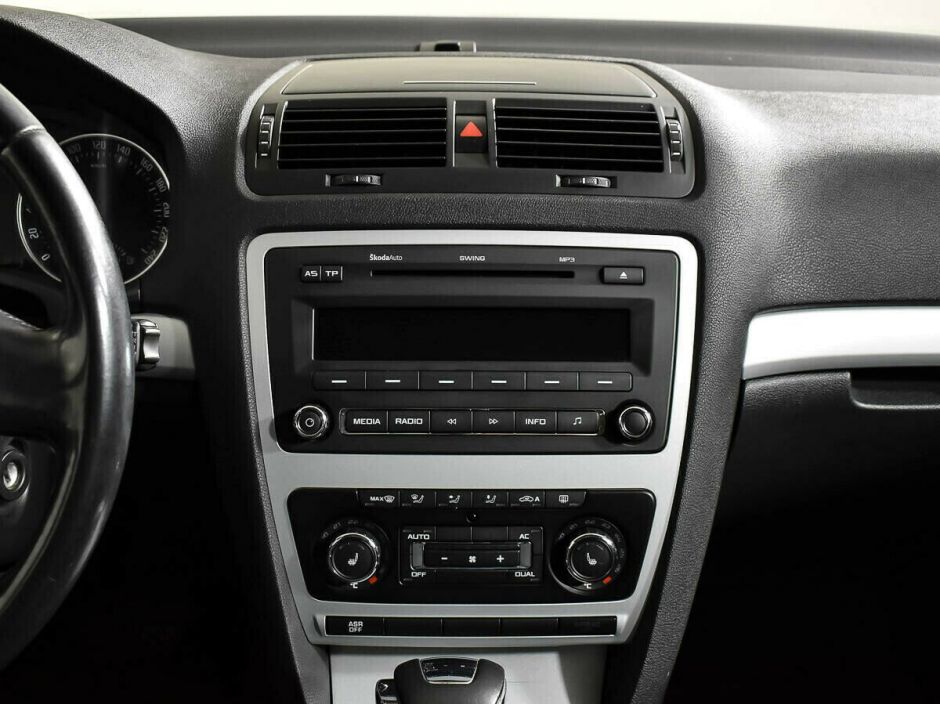 Skoda Octavia 1.6 АКПП, 2011, 148 000 км фото 7