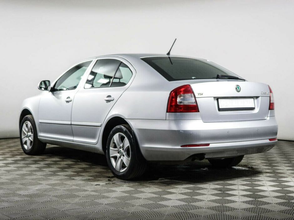 Skoda Octavia 1.8 РКПП, 2011, 153 000 км фото 4