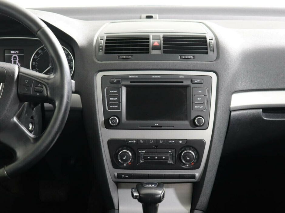 Skoda Octavia 1.8 РКПП, 2011, 153 000 км фото 7