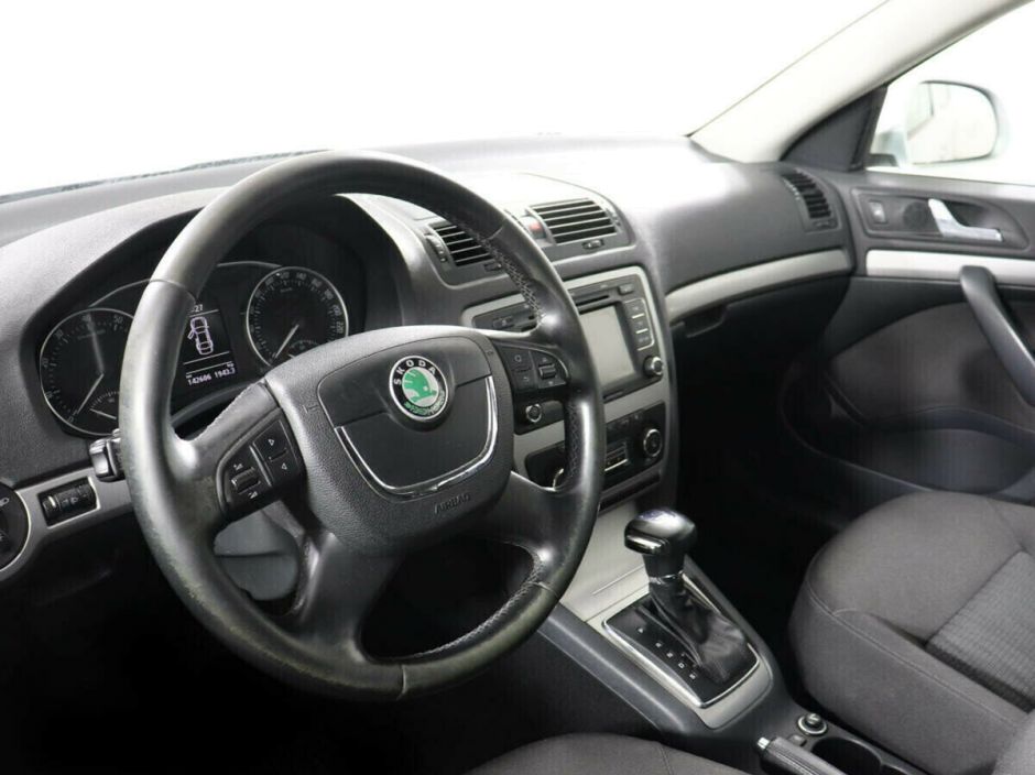 Skoda Octavia 1.8 РКПП, 2011, 153 000 км фото 9