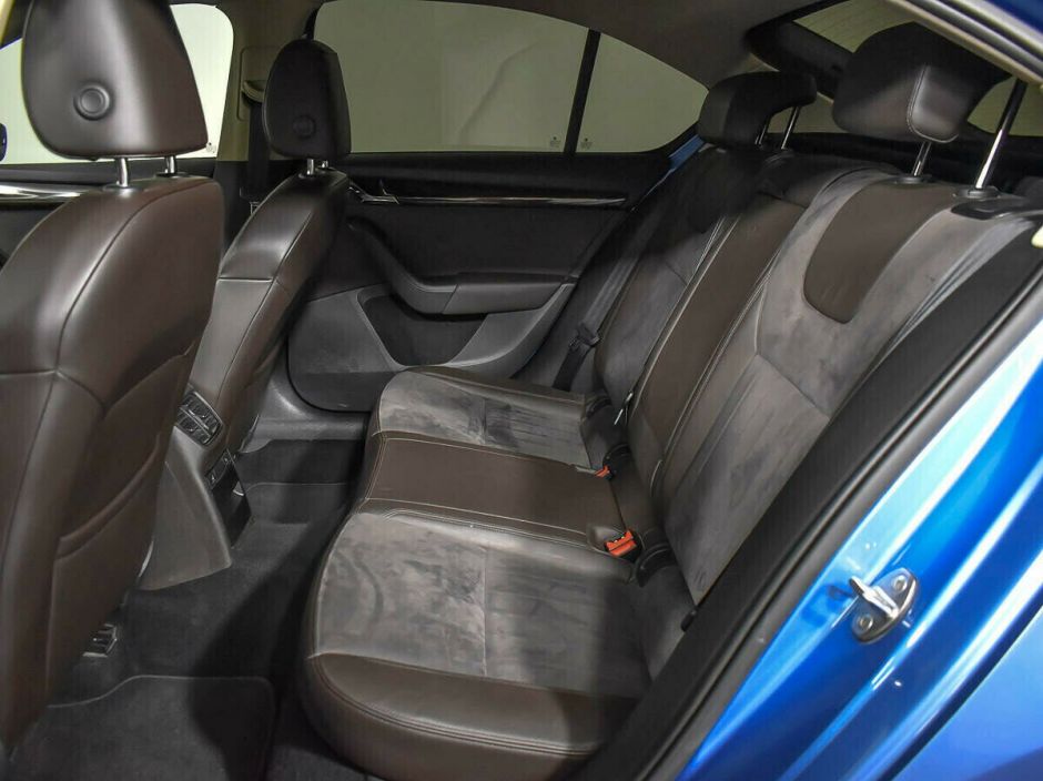 Skoda Octavia 1.8 РКПП, 2013, 122 000 км фото 7