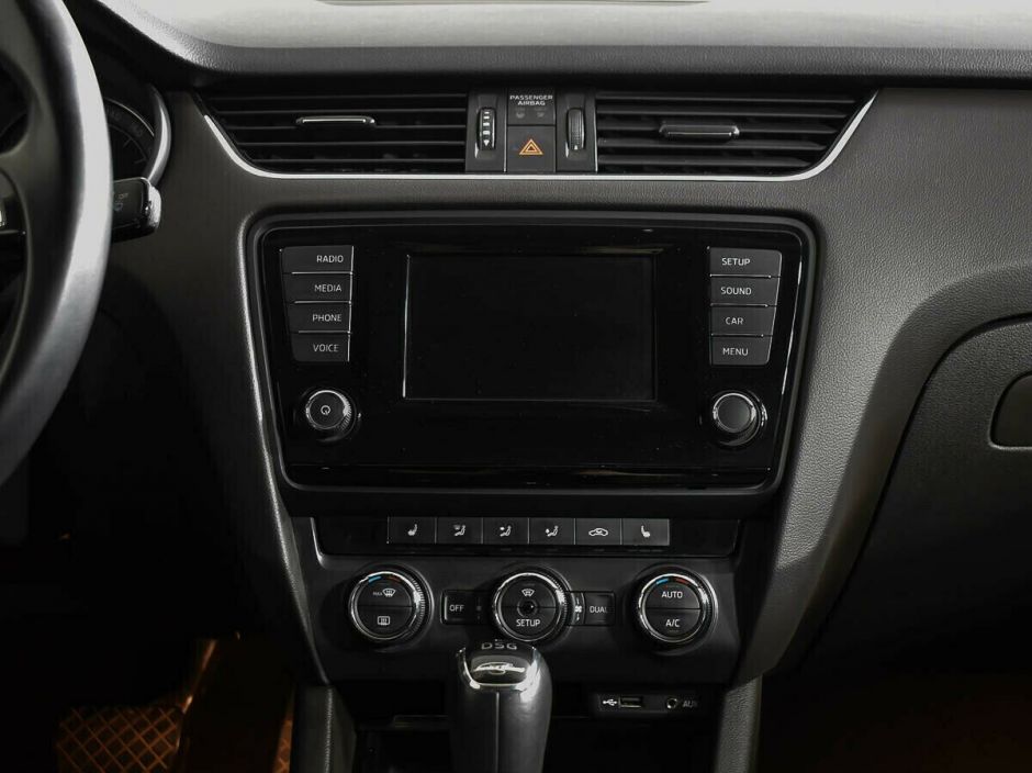 Skoda Octavia 1.8 РКПП, 2013, 122 000 км фото 10