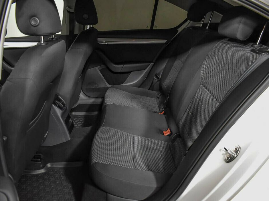 Skoda Octavia 1.4 РКПП, 2015, 95 000 км фото 6