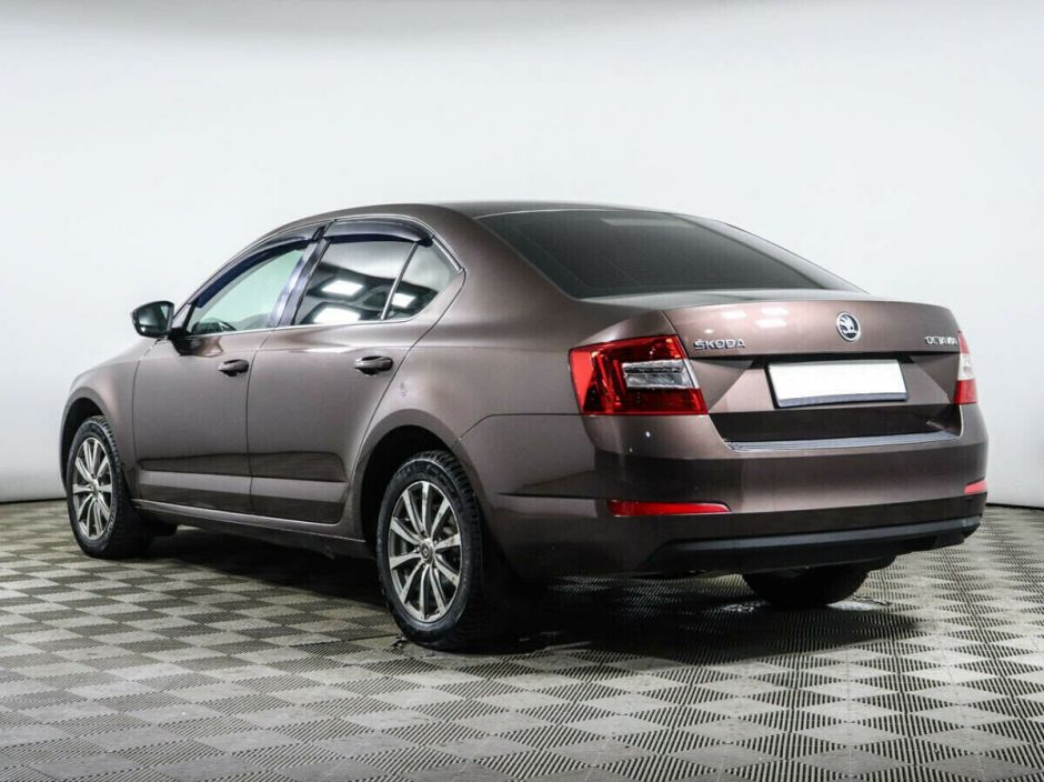 Skoda Octavia 1.6 АКПП, 2016, 98 000 км фото 3