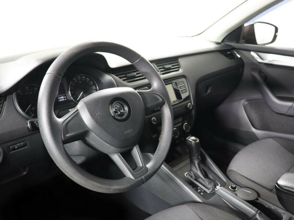 Skoda Octavia 1.6 АКПП, 2016, 98 000 км фото 5
