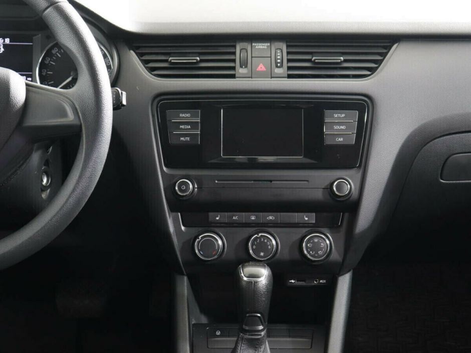 Skoda Octavia 1.6 АКПП, 2016, 98 000 км фото 8