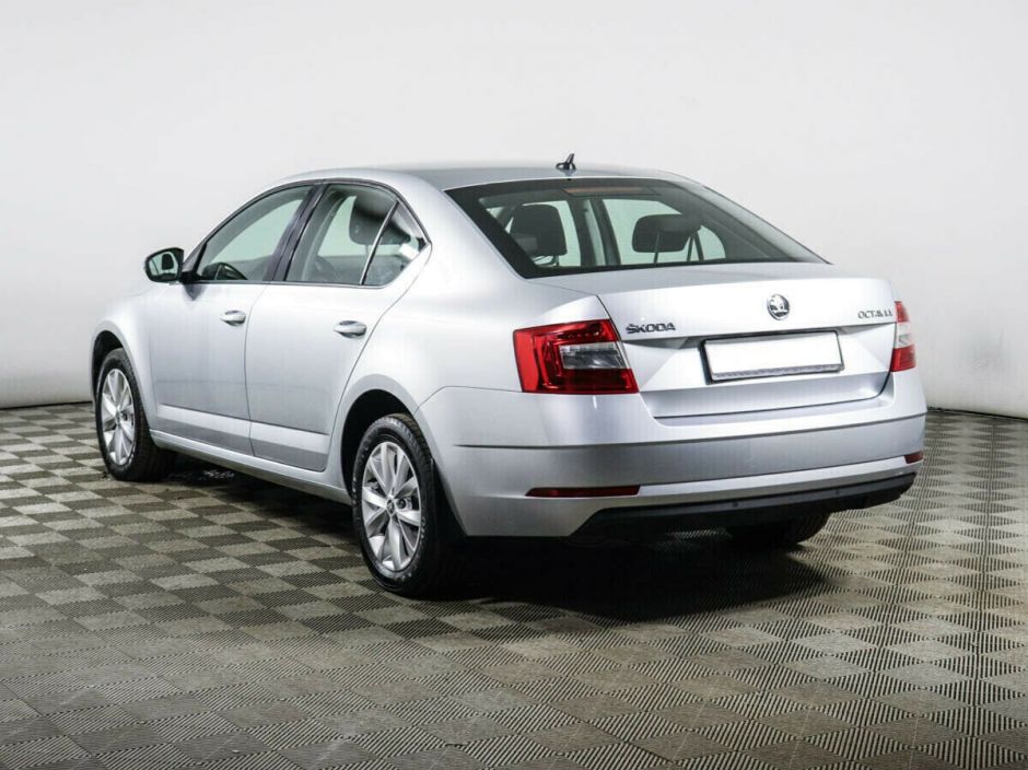 Skoda Octavia 1.5 РКПП, 2017, 76 000 км фото 4