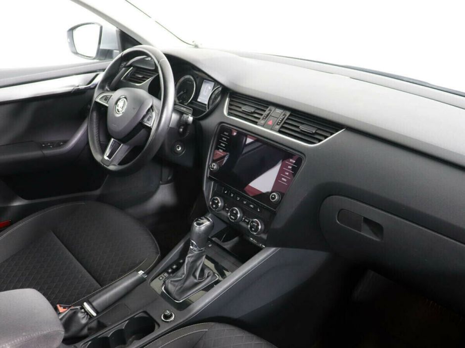 Skoda Octavia 1.5 РКПП, 2017, 76 000 км фото 5