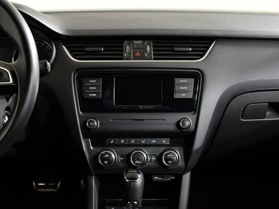 Skoda Octavia 1.5 РКПП, 2019, 52 000 км фото 7