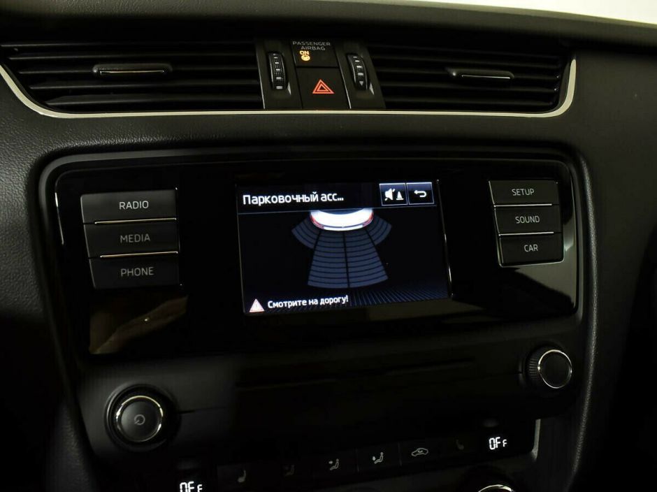 Skoda Octavia 1.5 РКПП, 2019, 52 000 км фото 8