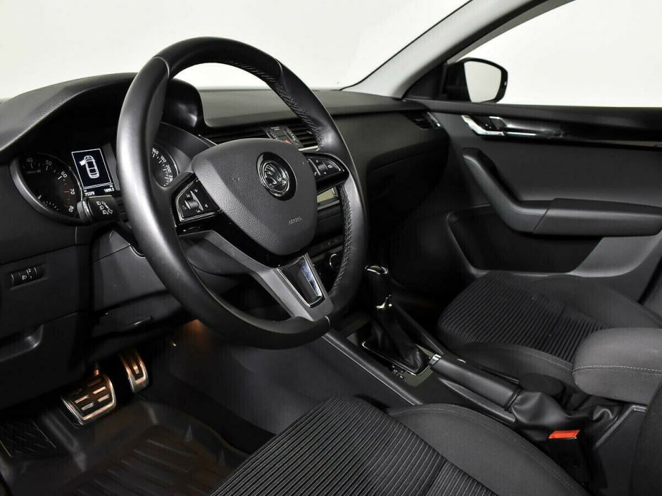 Skoda Octavia 1.5 РКПП, 2019, 52 000 км фото 10