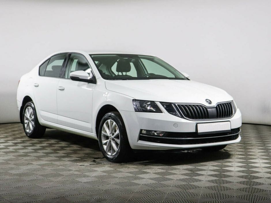 Skoda Octavia 1.6 АКПП, 2018, 73 000 км фото 2