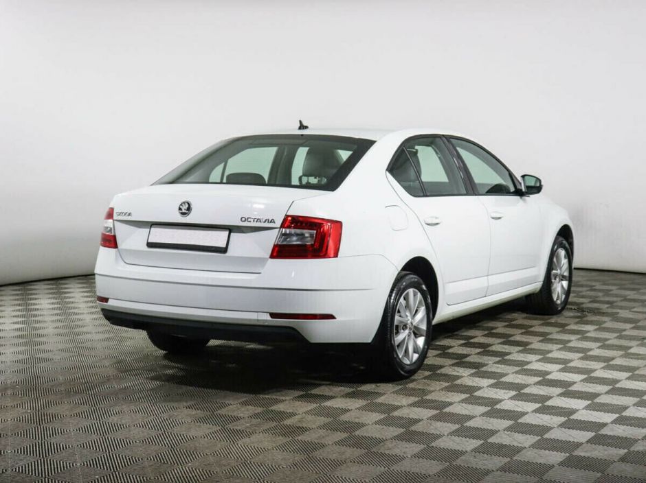 Skoda Octavia 1.6 АКПП, 2018, 73 000 км фото 4