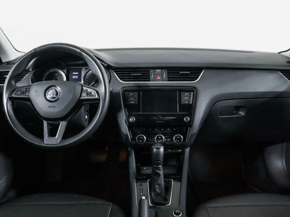 Skoda Octavia 1.6 АКПП, 2018, 73 000 км фото 8