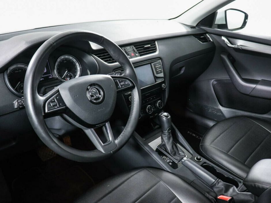 Skoda Octavia 1.6 АКПП, 2018, 73 000 км фото 9