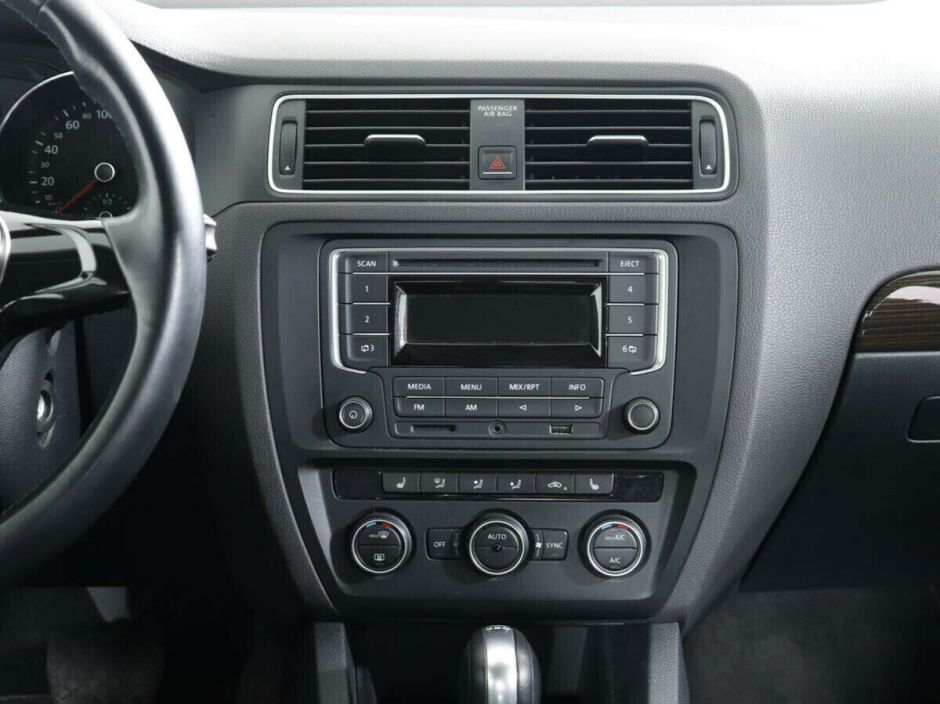 Volkswagen Jetta 1.4 РКПП, 2016, 86 000 км фото 7