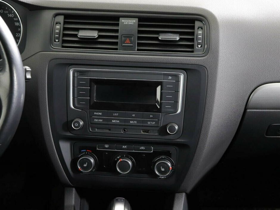 Volkswagen Jetta 1.6 АКПП, 2016, 91 000 км фото 7