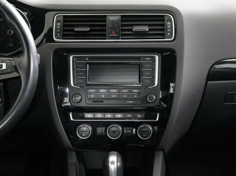 Volkswagen Jetta 1.4 РКПП, 2016, 83 000 км фото 7