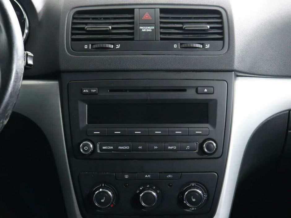 Skoda Yeti 1.6 МКПП, 2016, 98 000 км фото 6