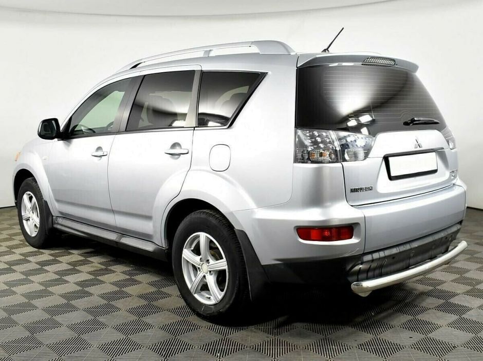 Mitsubishi Outlander 2.4 МКПП, 2008, 179 000 км фото 3