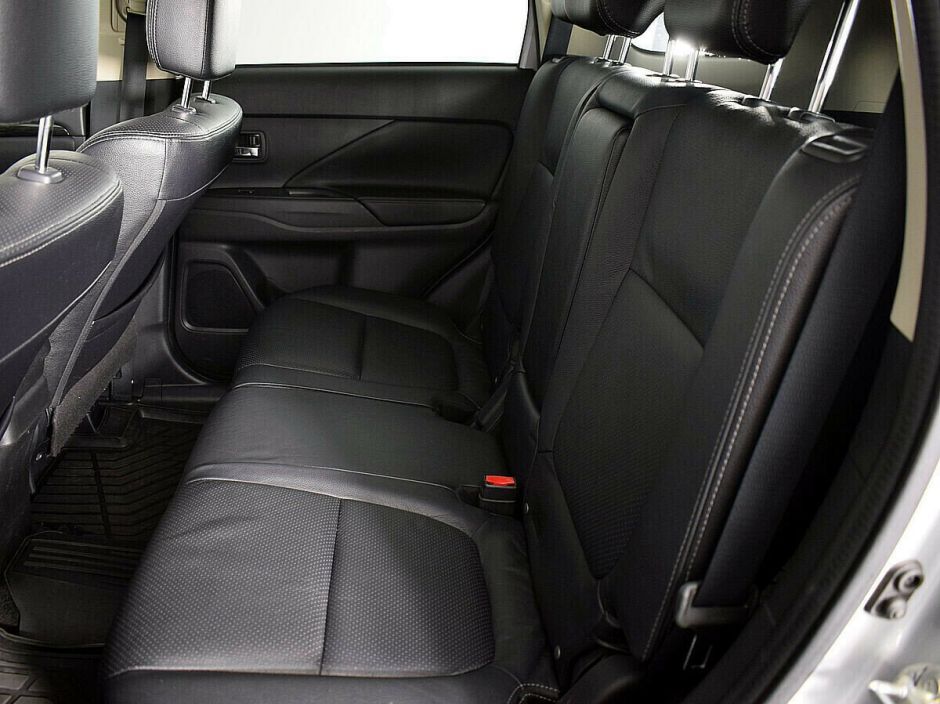 Mitsubishi Outlander 2.4 CVT, 2015, 106 000 км фото 9