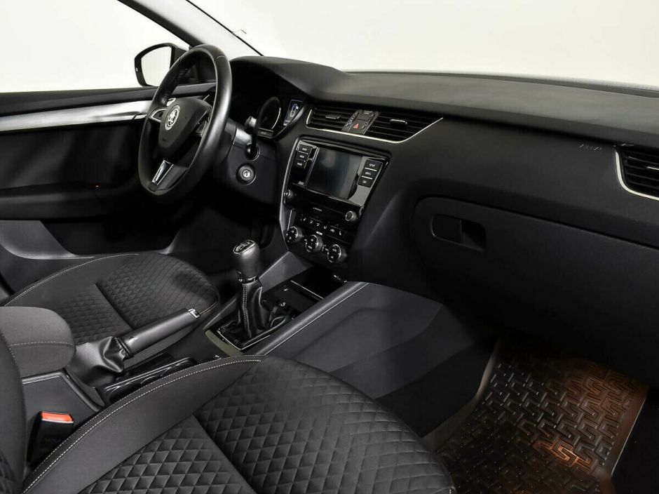 Skoda Octavia 1.5 МКПП, 2017, 76 000 км фото 5