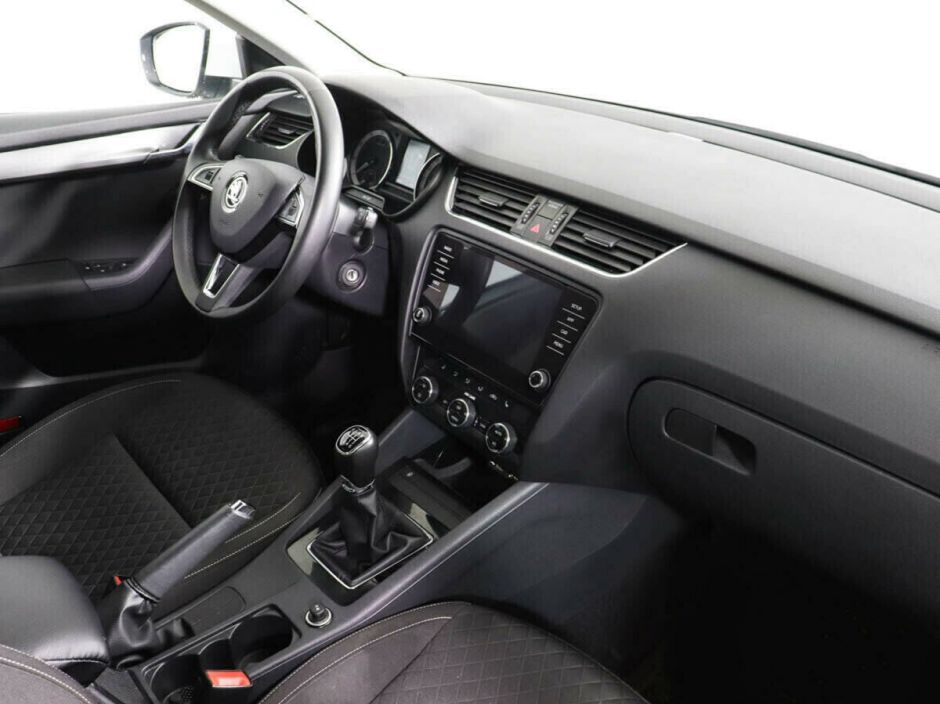 Skoda Octavia 1.8 МКПП, 2017, 72 000 км фото 5