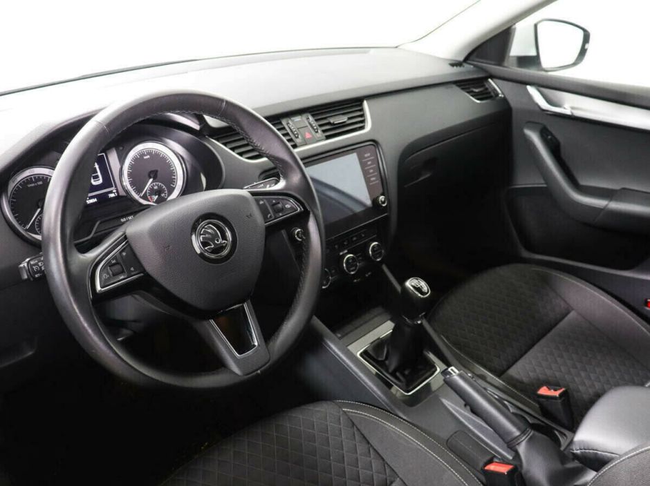 Skoda Octavia 1.8 МКПП, 2017, 72 000 км фото 7