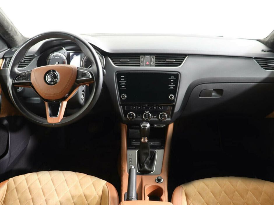 Skoda Octavia 1.8 РКПП, 2018, 66 000 км фото 5