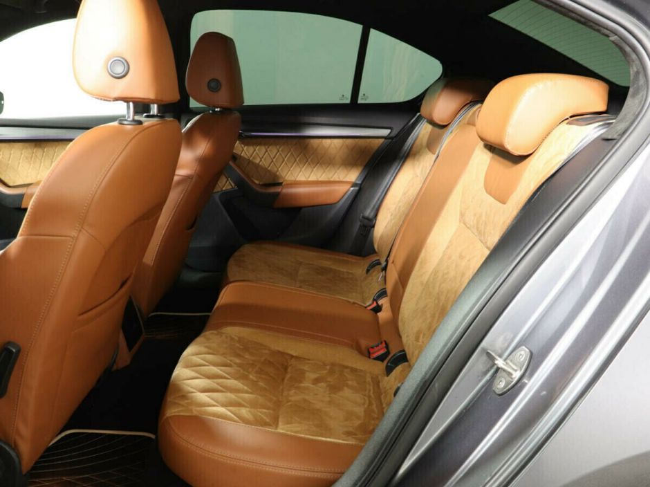 Skoda Octavia 1.8 РКПП, 2018, 66 000 км фото 8