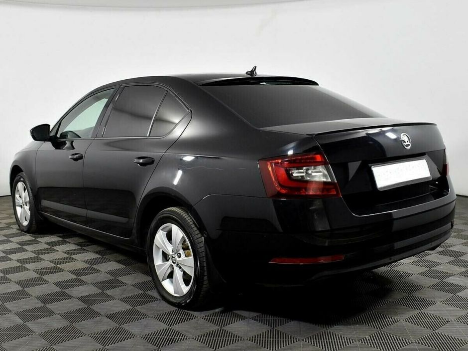 Skoda Octavia 1.8 РКПП, 2018, 66 000 км фото 3