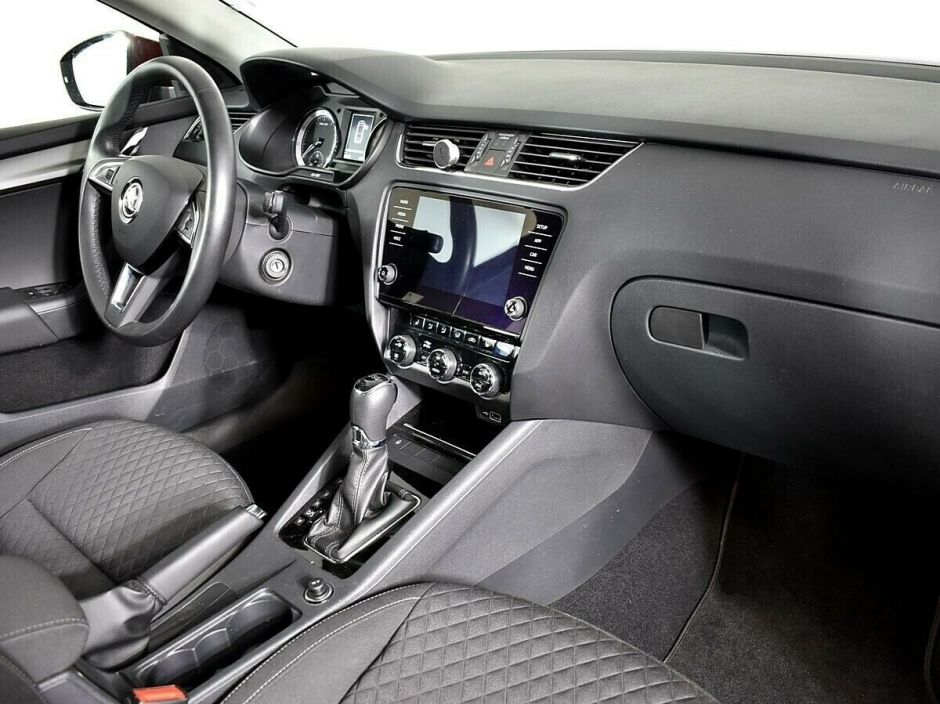 Skoda Octavia 1.5 РКПП, 2017, 79 000 км фото 5