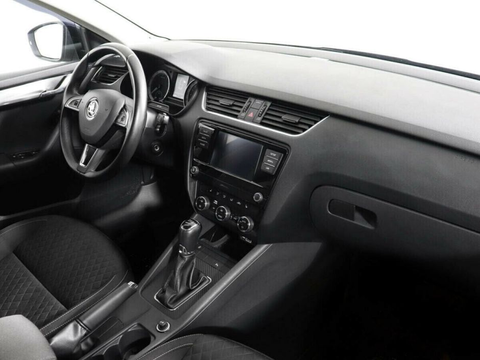 Skoda Octavia 1.5 РКПП, 2018, 74 000 км фото 7