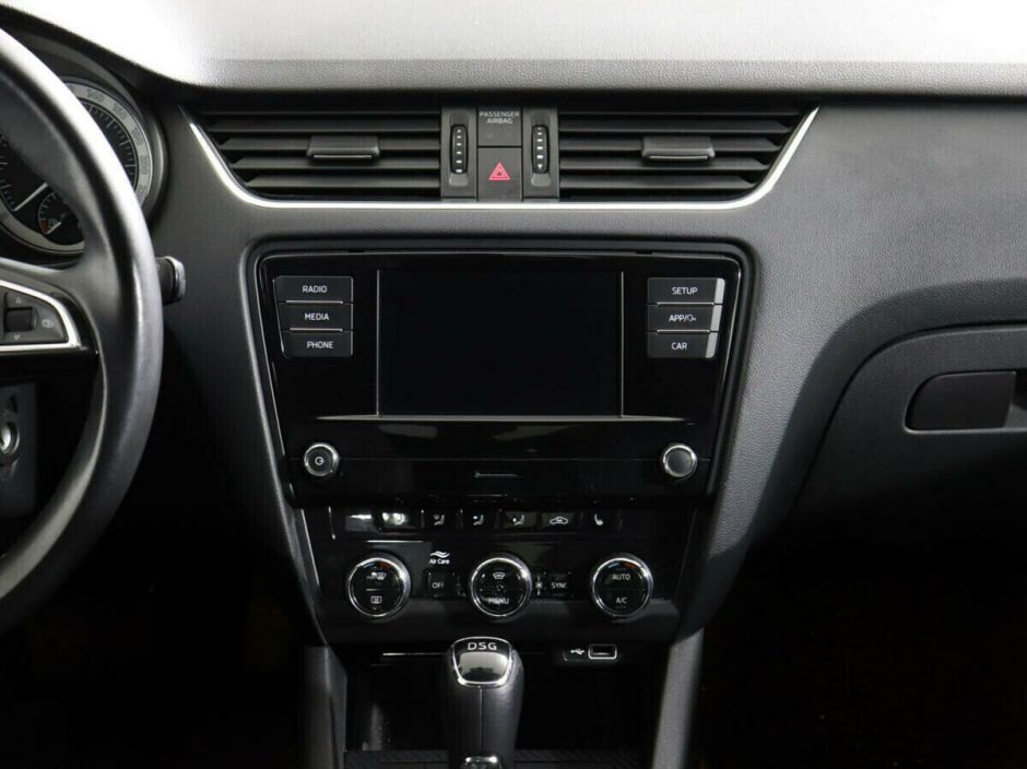 Skoda Octavia 1.5 РКПП, 2018, 74 000 км фото 9