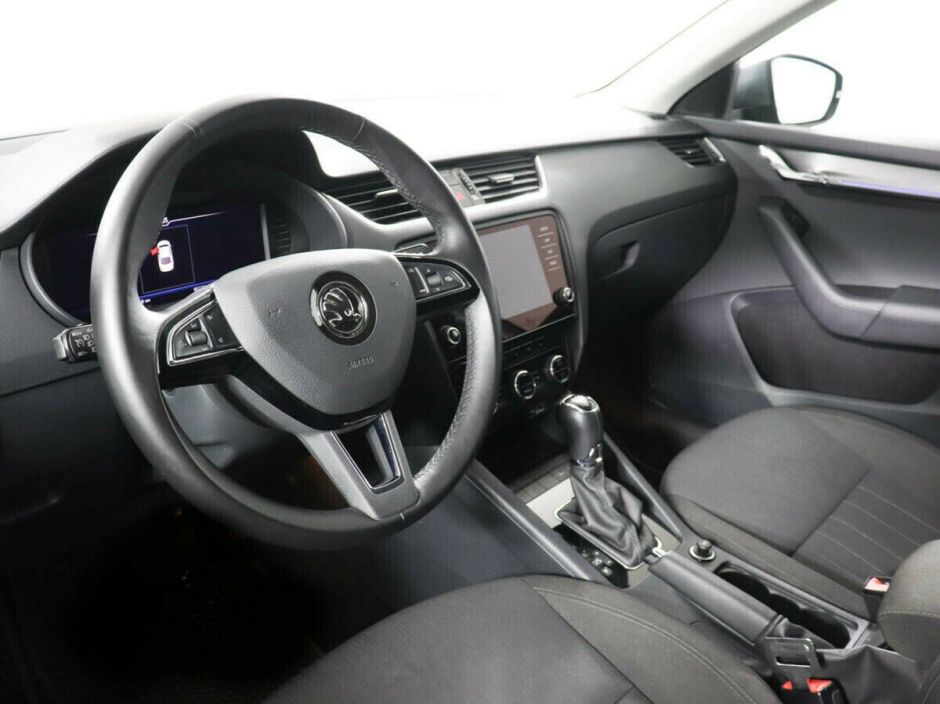 Skoda Octavia 1.5 РКПП, 2019, 59 000 км фото 6