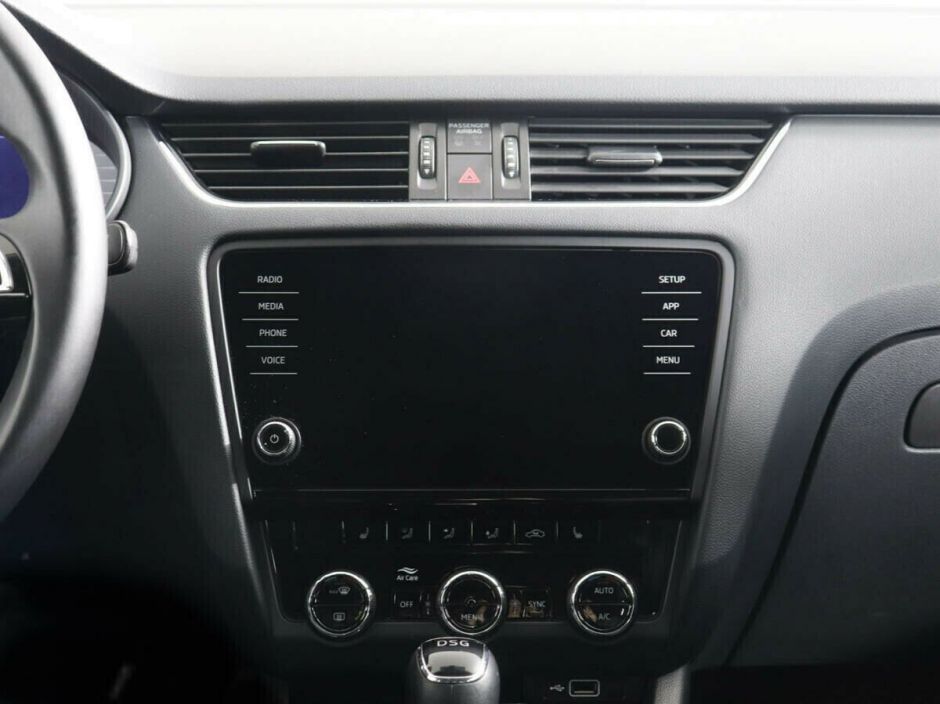 Skoda Octavia 1.5 РКПП, 2019, 59 000 км фото 7